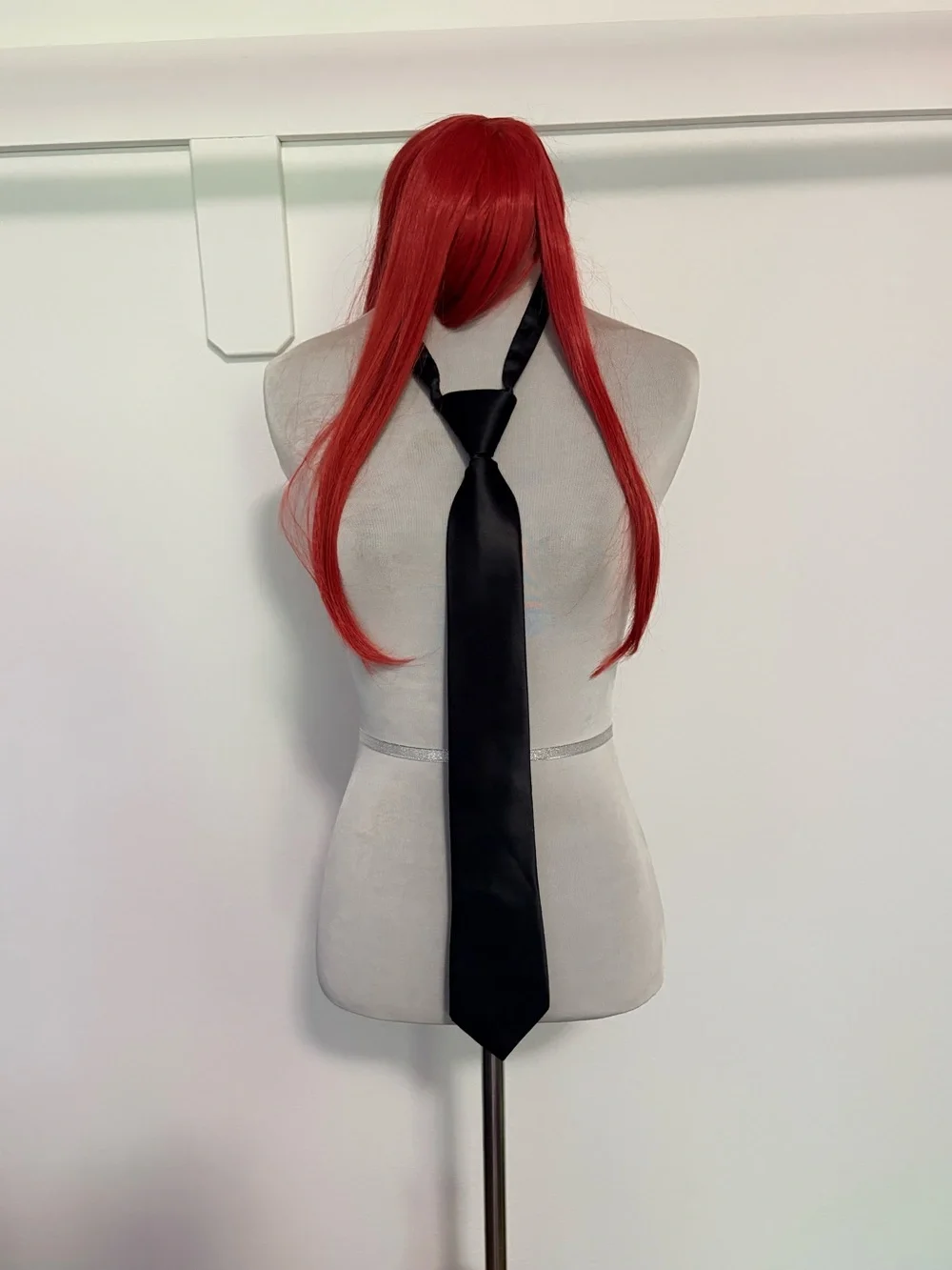 Makima Chainsaw Man Wig w/Black Tie